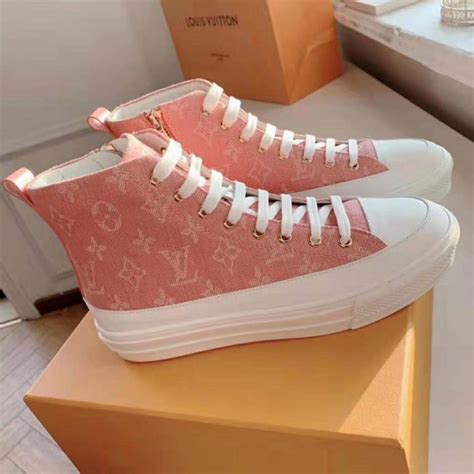 scarpe louis vuitton ragazza|louis vuitton sneakers.